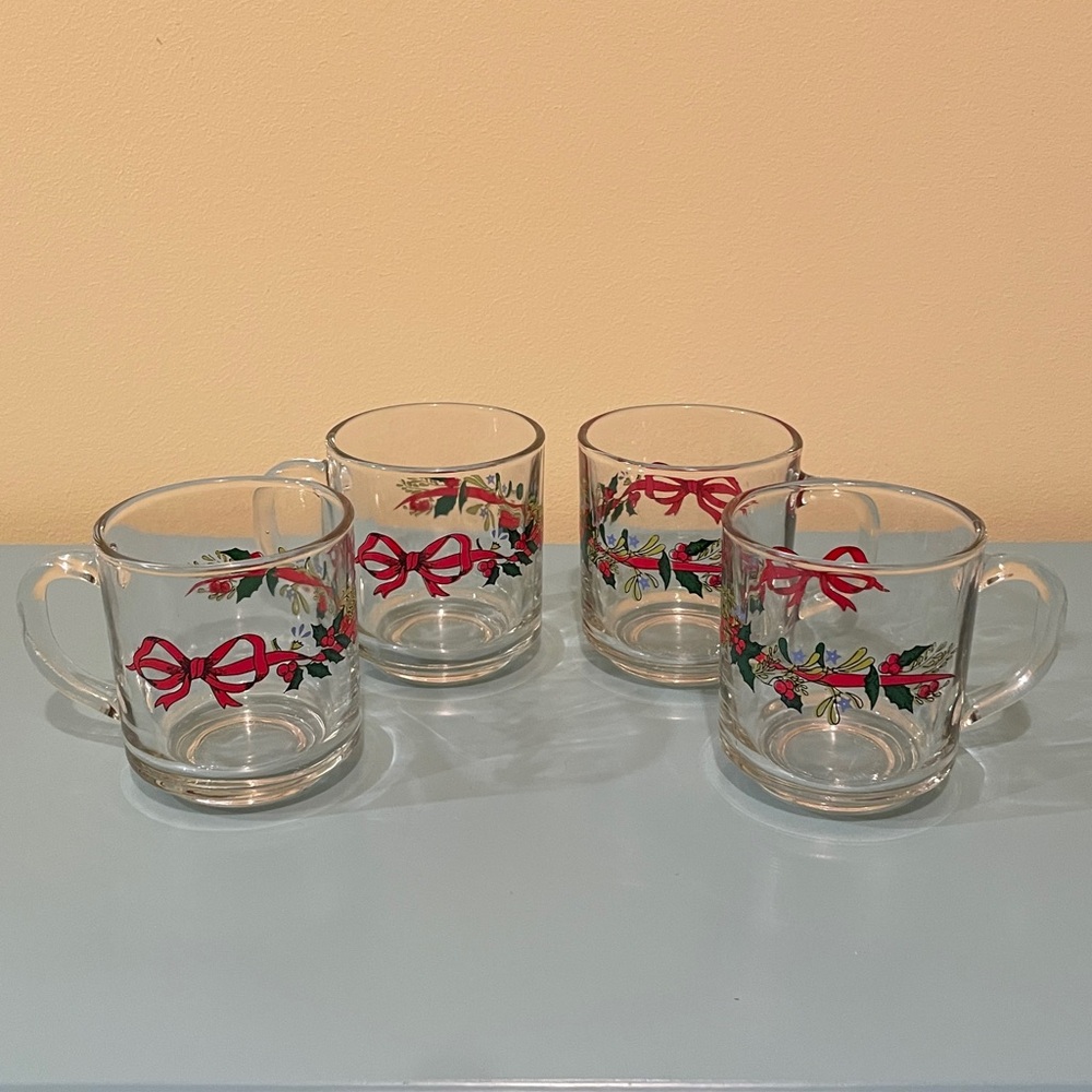 Set of 4 Vintage KIG Indonesia Glass Mugs – Christmas Holiday Holly & Bows